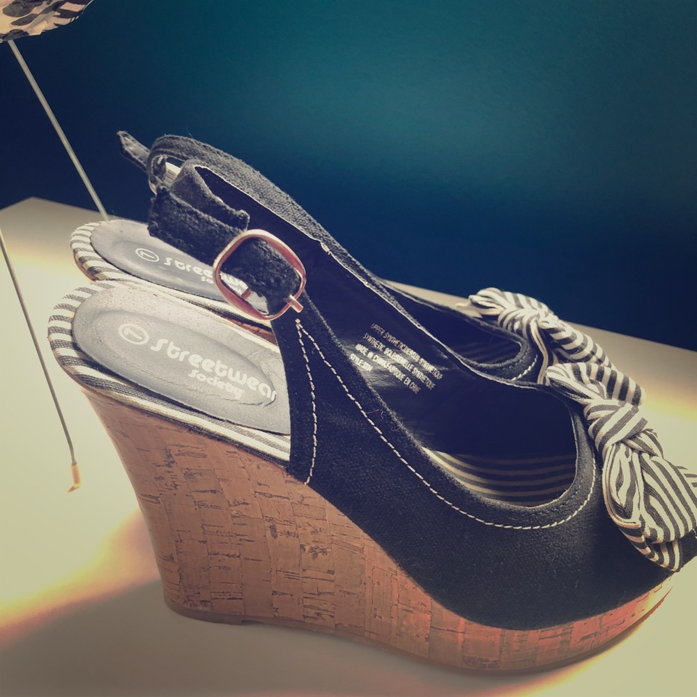 Cute black striped platform wedges with bow size 7